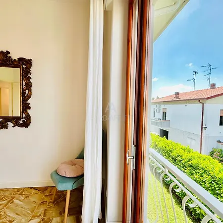 V Mar Villa Sirmione