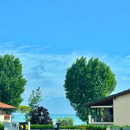 V Mar Villa *