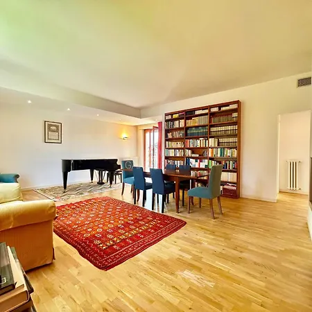V Mar Villa