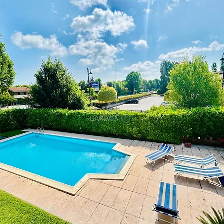 V Mar Villa *